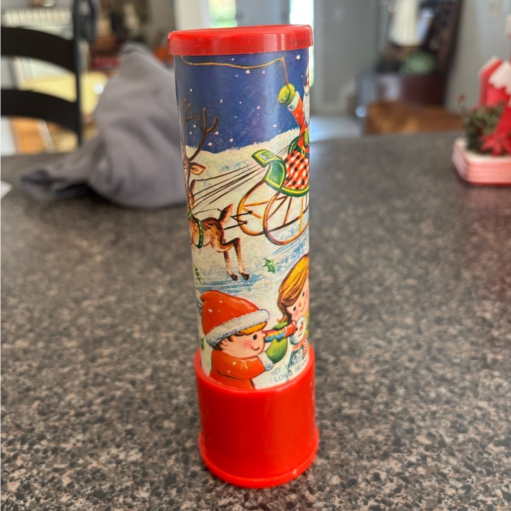 VINTAGE 1977 YULETIDE KALEIDOSCOPE HONG KONG PLASTIC TOY
